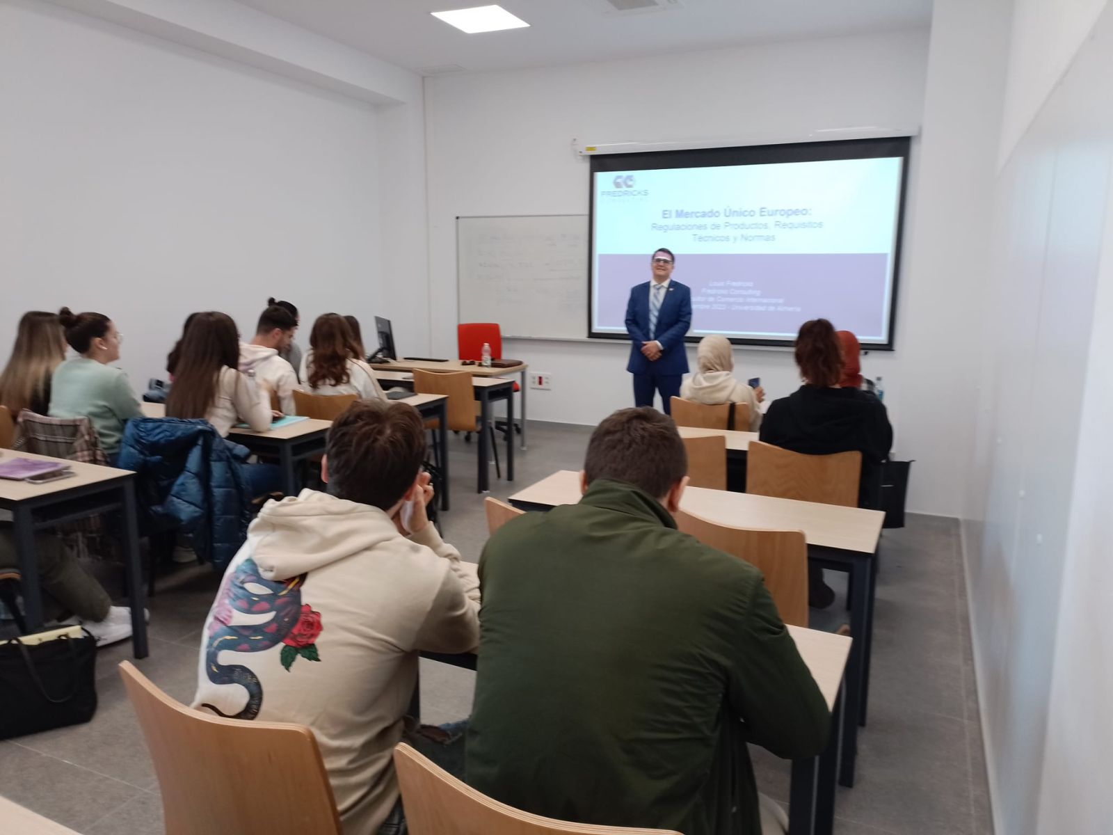 Charla Mercado Único Europeo - 01.jpg