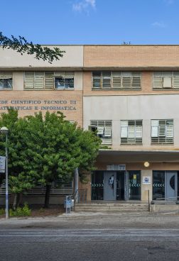 Edificio Científico-Técnico III (Matemáticas e Informática)