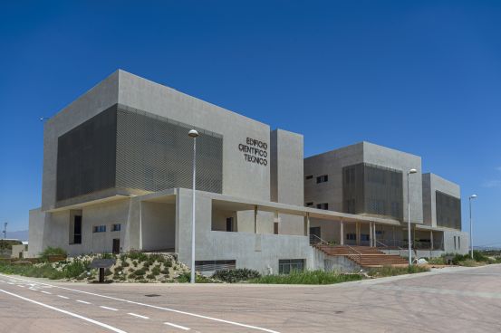 Edificio Científico-Técnico V. Parcela B-8